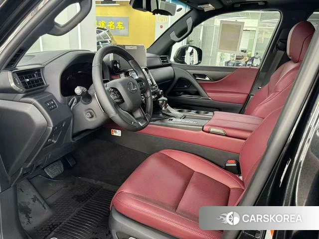 Lexus LX 2025 Черный из Китая, фото 3