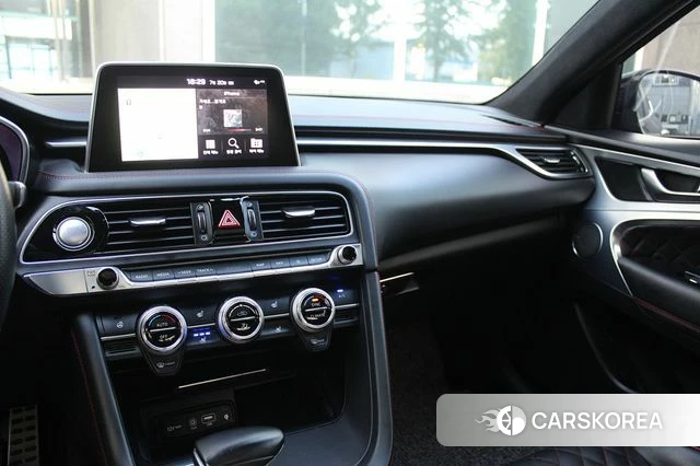 Genesis G70 2018 Черный из Кореи, фото 3