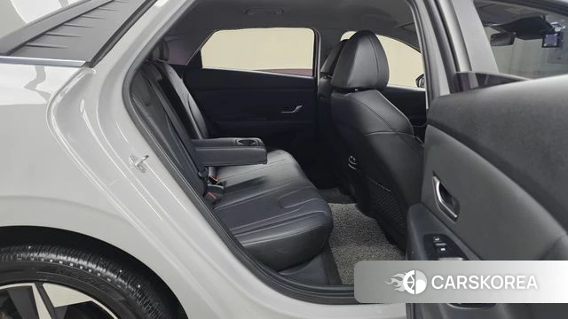 Hyundai Avante (CN7) 2020 Серебристо-серый из Кореи, фото 3