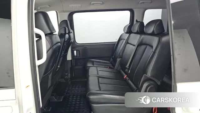 Hyundai Staria 2022 Белый из Кореи, фото 3