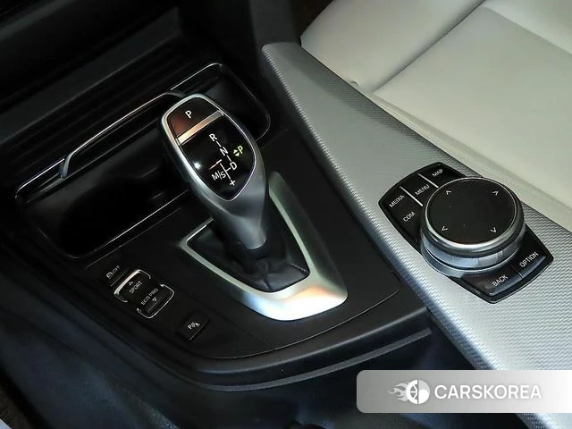 BMW 3 Series (F30) 2018 Белый из Кореи, фото 3