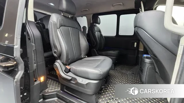 Hyundai Staria 2021 Черный из Кореи, фото 3