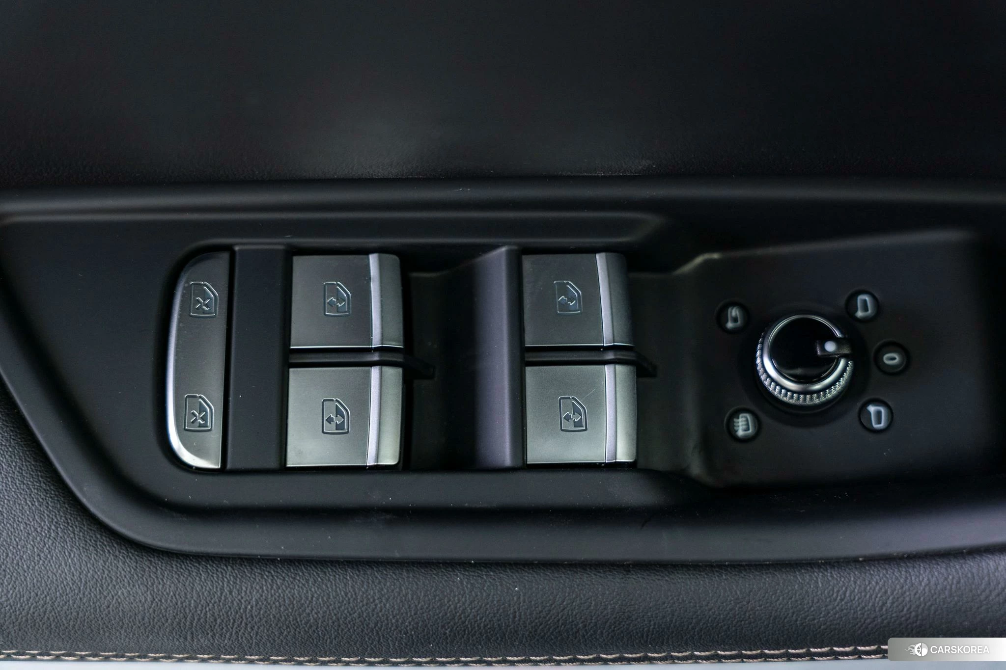 Audi A4L 2023 Черный из Китая, фото 3