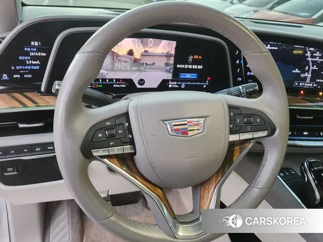 Cadillac Escalade 5th Generation 2022 Белый из Кореи, фото 3