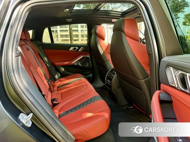 BMW X6 M 2025 Черный из Китая, фото 3