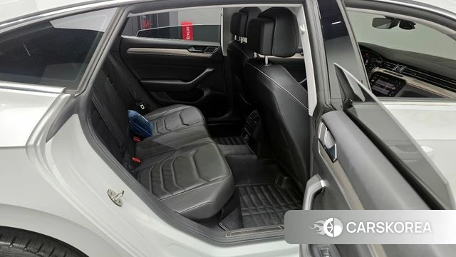 Volkswagen Arteon 2019 Белый из Кореи, фото 3