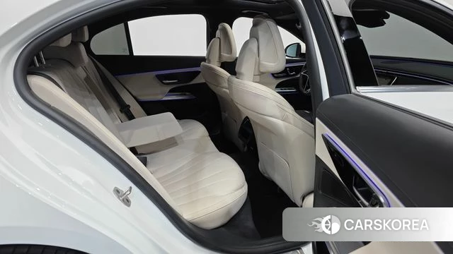 Mercedes-Benz E-Class W214 2024 Белый из Кореи, фото 3