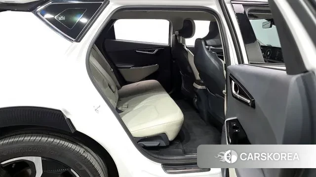 Kia EV6 2022 Серебристо-серый из Кореи, фото 3