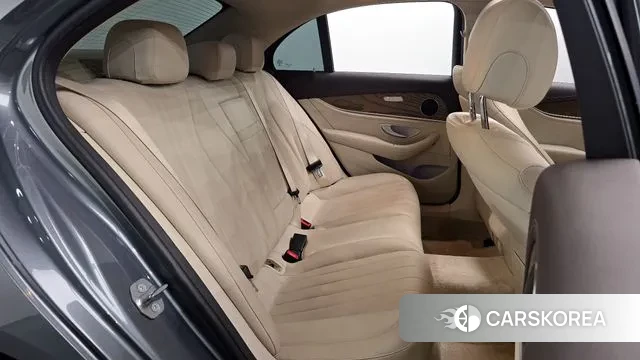 Mercedes-Benz E-Class W213 2018 Серый из Кореи, фото 3
