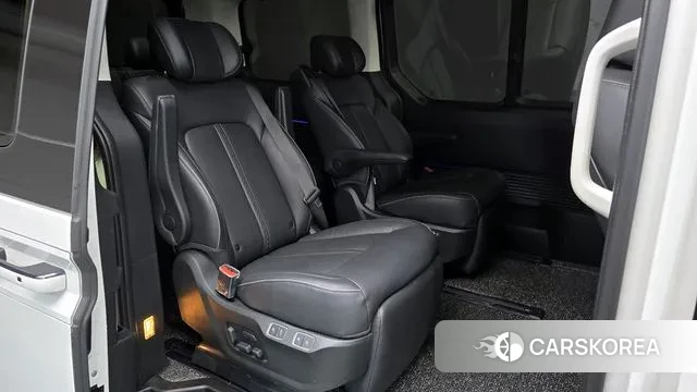 Hyundai Staria 2025 Белый из Кореи, фото 3