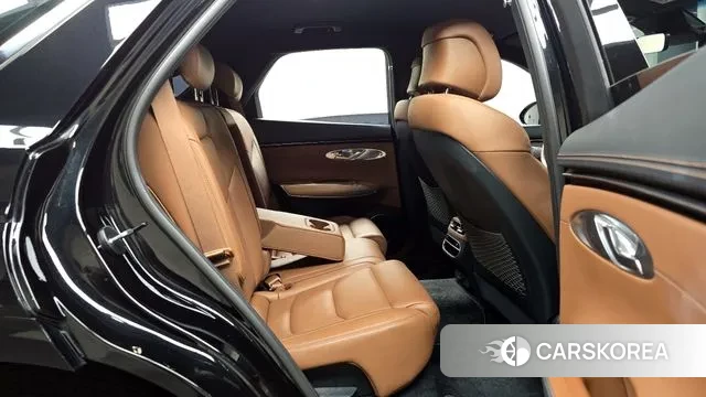 Genesis GV70 2023 Черный из Кореи, фото 3