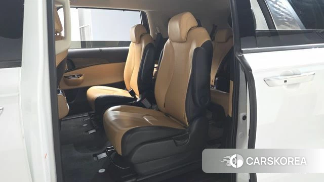 Kia Carnival 4th generation 2023 Белый из Кореи, фото 3