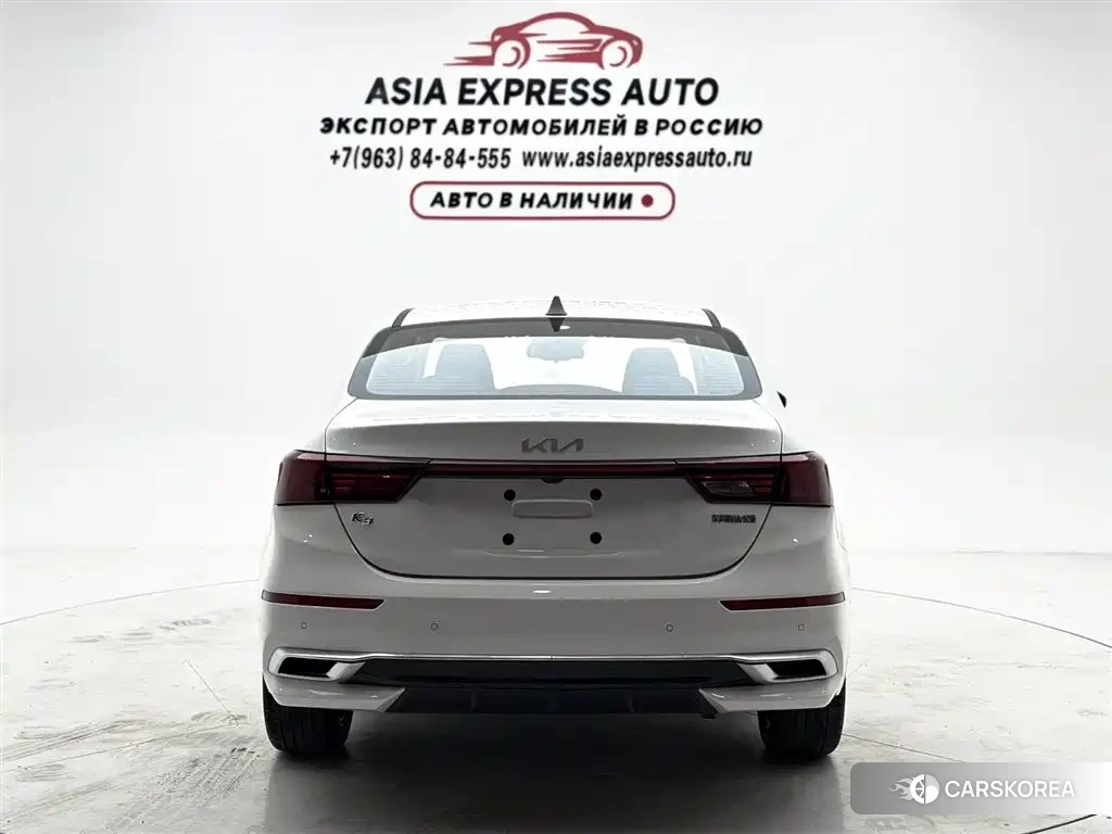 Kia K3 2023 Белый из Китая, фото 3