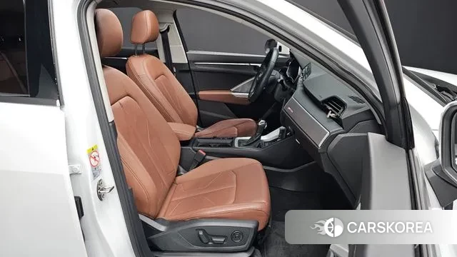 Audi Q3 (F3) 2020 Белый из Кореи, фото 3