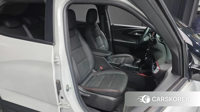 Chevrolet (GM Daewoo) Trailblazer 2022 Белый из Кореи, фото 3