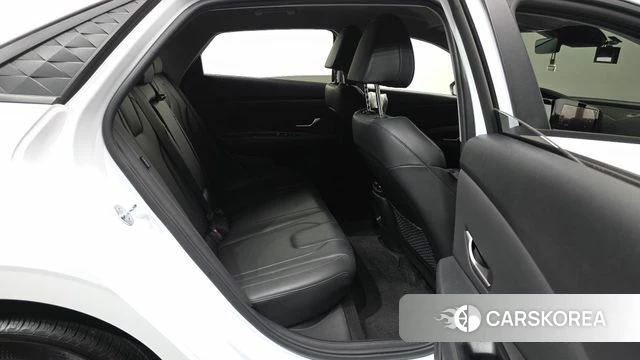 Hyundai The New Avante (CN7) 2024 Белый из Кореи, фото 3