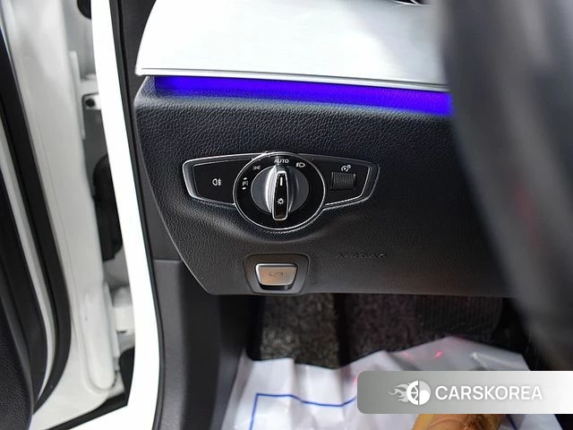 Mercedes-Benz E-Class W213 2021 Белый из Кореи, фото 3