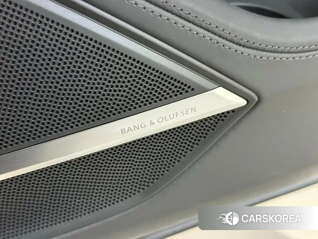 Audi A8 2019 Черный из Китая, фото 3