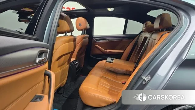 BMW 5 Series (G30) 2018 Серый из Кореи, фото 3