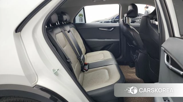 Kia Di Ol Nu Niro 2023 Белый из Кореи, фото 3