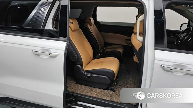 Kia Carnival 4th generation 2023 Белый из Кореи, фото 3