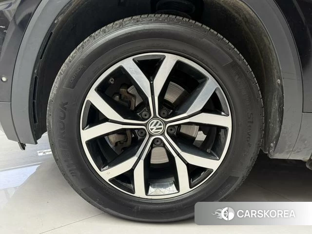 Volkswagen Tourang 2019 Черный из Китая, фото 3