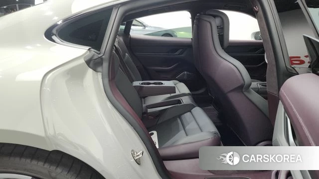 Porsche Taycan 2021 Серый из Кореи, фото 3