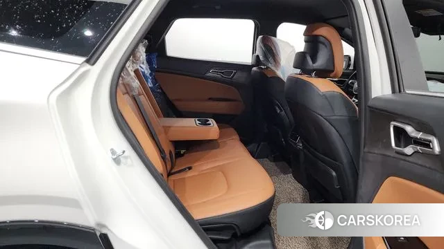 Kia Sportage 5th Generation 2023 Белый из Кореи, фото 3