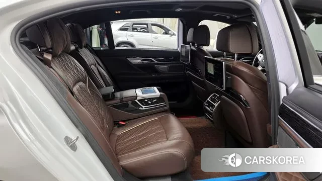 BMW 7 Series (G11) 2021 Белый из Кореи, фото 3