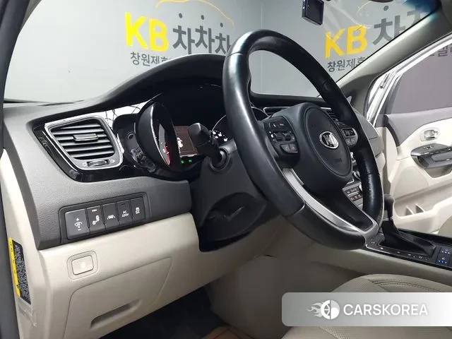 Kia All New Carnival 2018 Жемчужный цвет из Кореи, фото 3