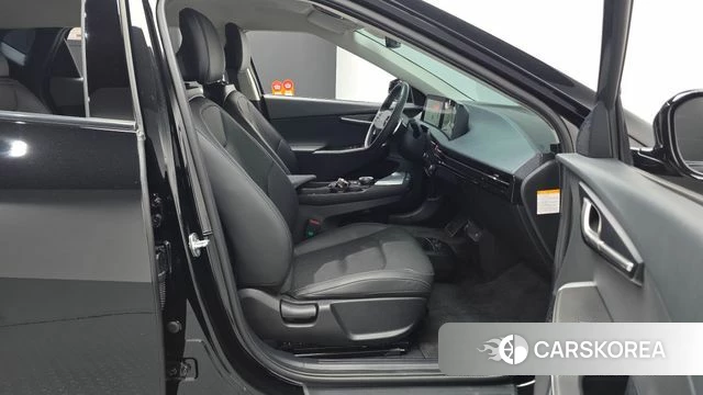 Kia EV6 2022 Черный из Кореи, фото 3