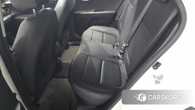 Kia Stonic 2018 Белый из Кореи, фото 3