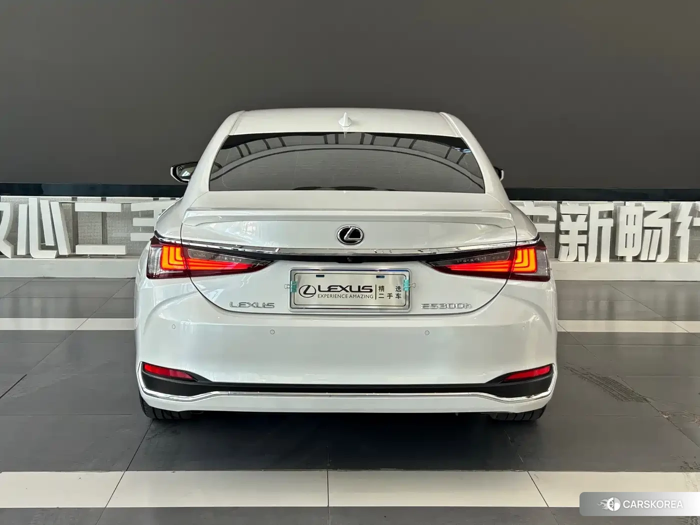 Lexus ES 2024 Белый из Китая, фото 3