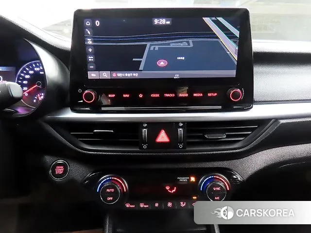 Kia The New K3 2nd generation 2021 Белый из Кореи, фото 3