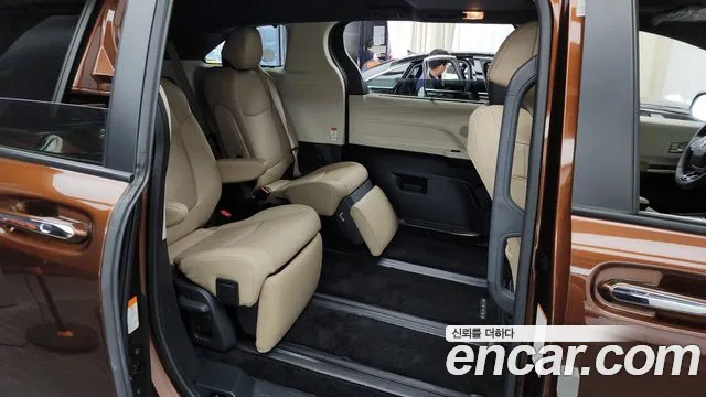 Toyota Sienna 4th Generation 2023 Коричневый из Кореи, фото 3