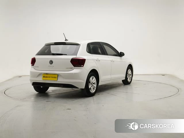 Volkswagen Polo 2021 Белый из Китая, фото 3