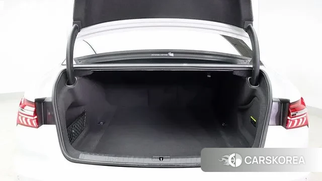 Audi A6 (C8) 2023 Белый из Кореи, фото 3