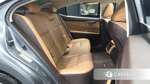 Lexus New ES300h 2018 Серый из Кореи, фото 3