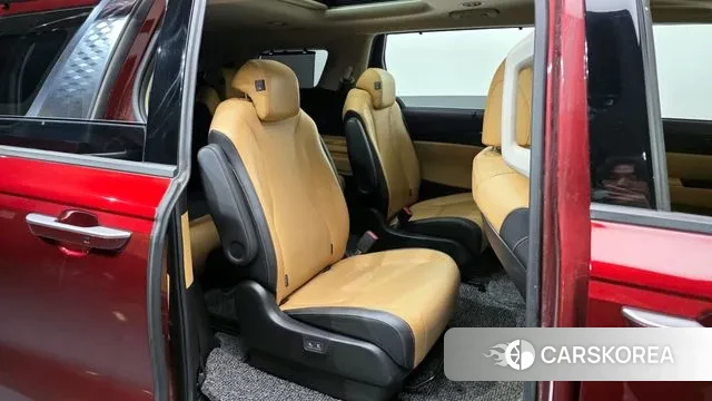 Kia Carnival 4th generation 2020 Красный из Кореи, фото 3