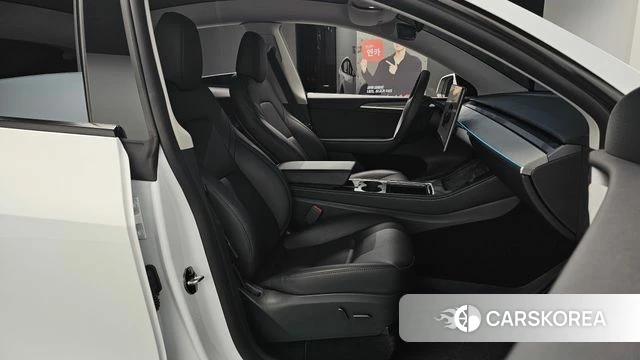 Tesla Model Y 2024 Белый из Кореи, фото 3