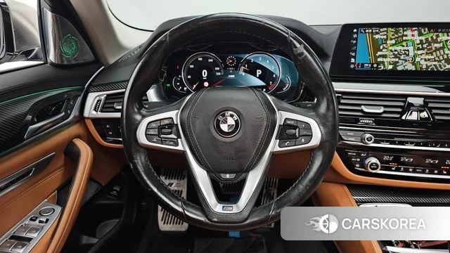 BMW 5 Series (G30) 2018 Белый из Кореи, фото 3