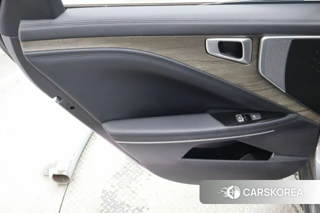 Kia K8 2022 Серебристо-серый из Кореи, фото 3