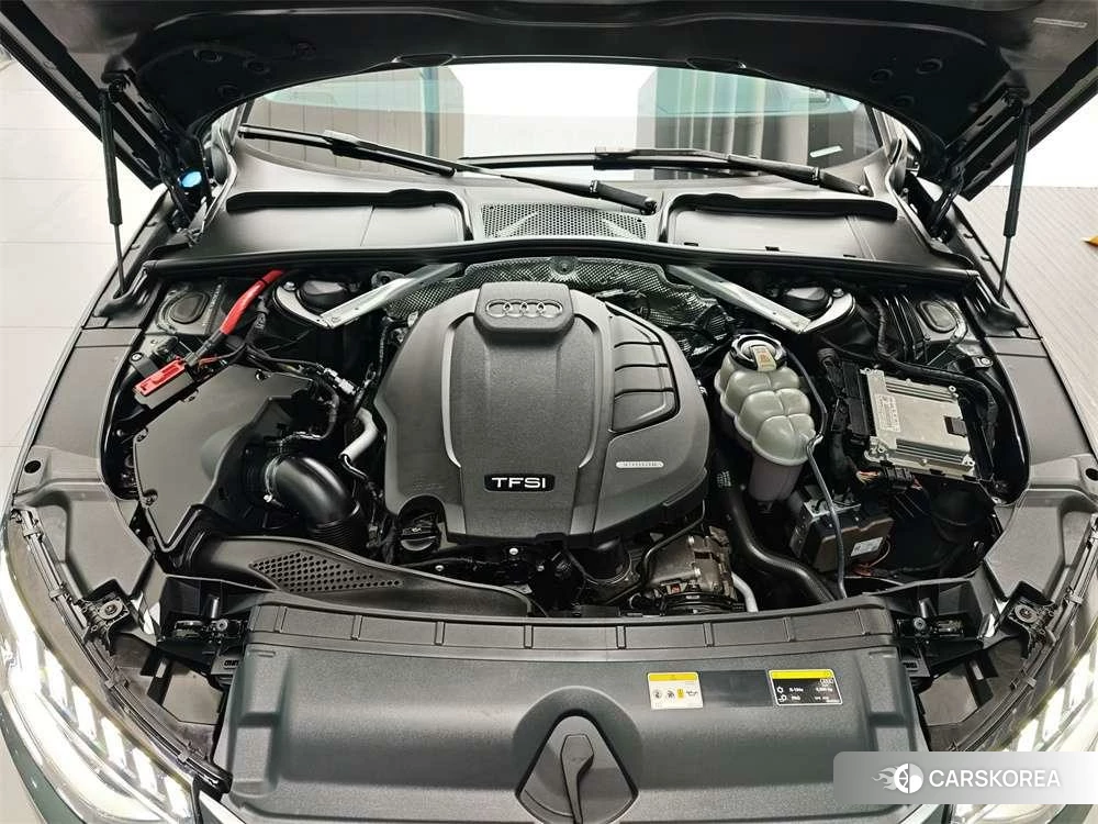 Audi A4L 2020 Темно-серый из Китая, фото 3