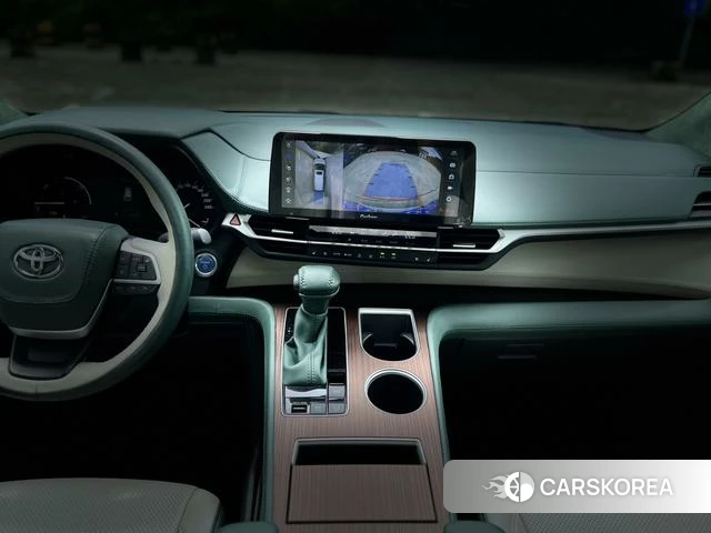 Toyota Saina 2022 Белый из Китая, фото 3