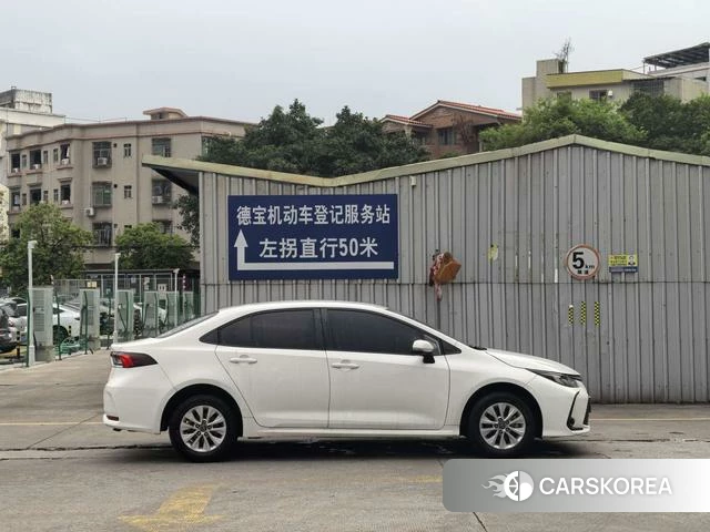 Toyota Corolla 2022 Белый из Китая, фото 3