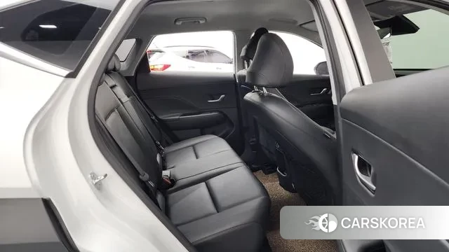 Hyundai Kona (SX2) 2024 Белый из Кореи, фото 3