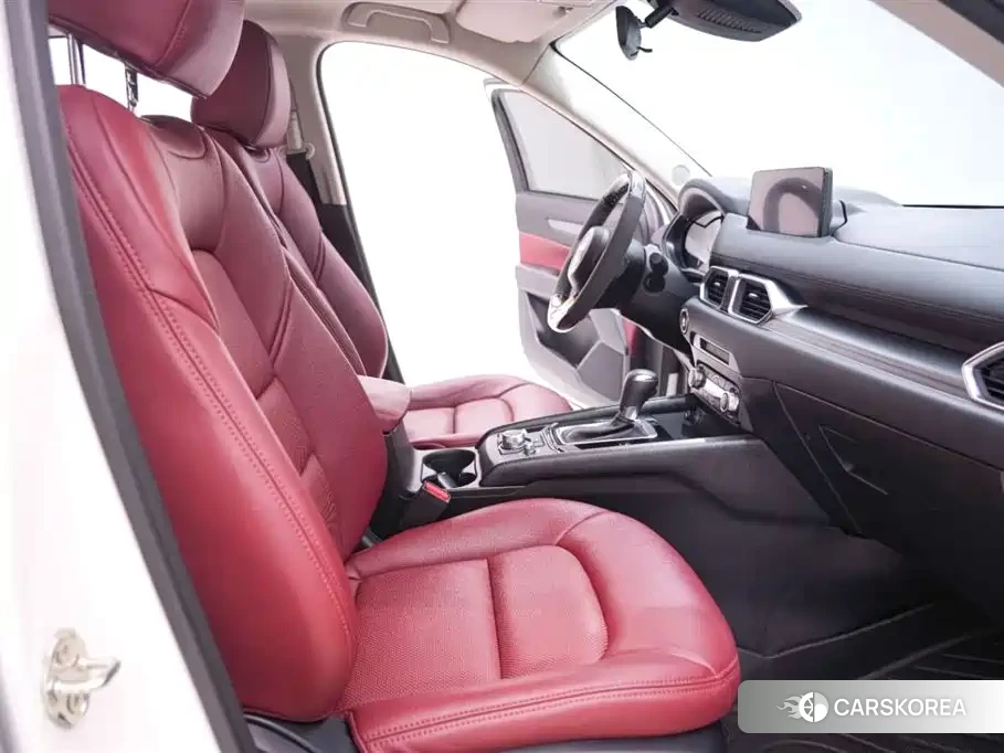 Mazda CX-5 2023 Белый из Китая, фото 3