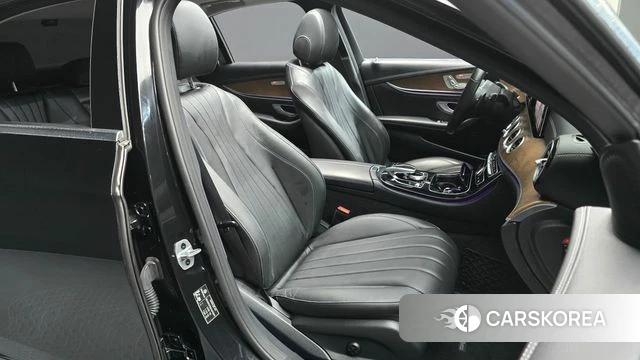 Mercedes-Benz E-Class W213 2019 Черный из Кореи, фото 3