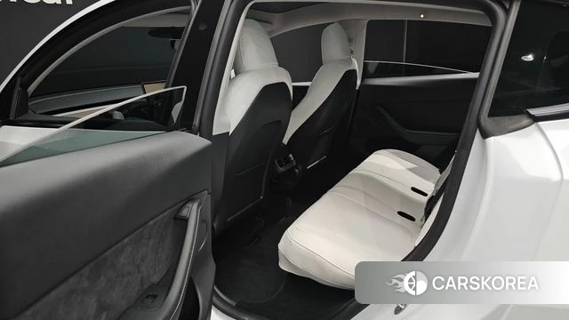 Tesla Model Y 2024 Белый из Кореи, фото 3