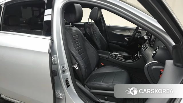 Mercedes-Benz E-Class W213 2019 Серебряный из Кореи, фото 3